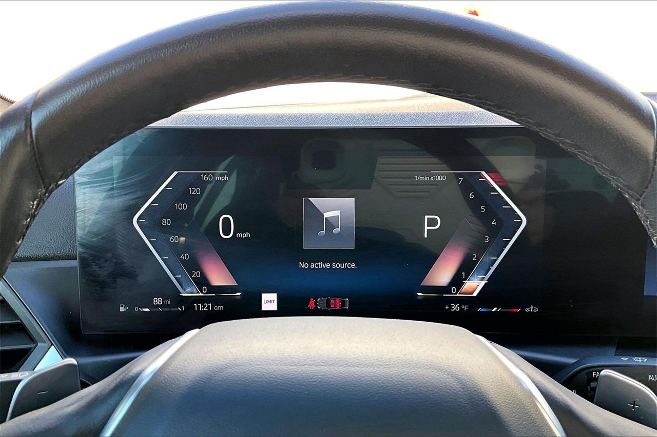 Used 2024 BMW 330i xDrive Sedan w/ Convenience Package image 10