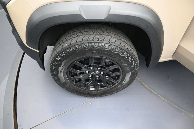 Used 2024 Chevrolet Colorado Trail Boss w/ Advanced Trailering Package AWD/4WD image 35