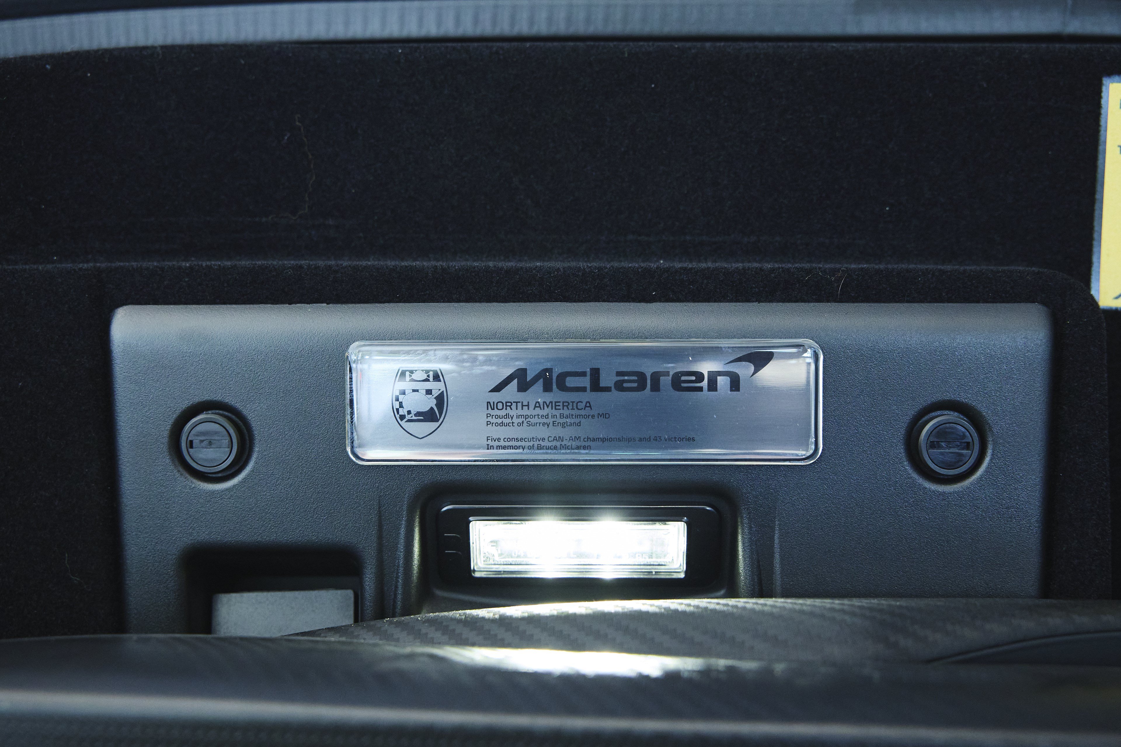 Used 2025 McLaren Artura Spider RWD image 10