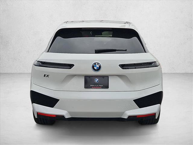 Used 2024 BMW iX xDrive50 w/ Premium Package AWD/4WD image 7