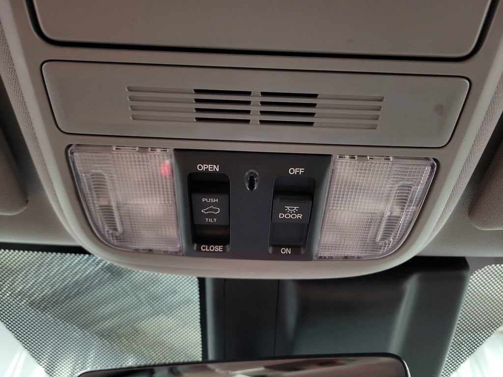 Used 2018 Honda Odyssey EX-L image 20
