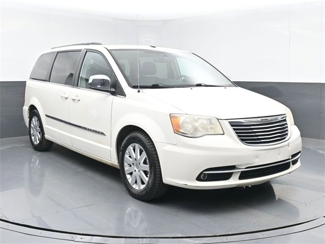 Used 2011 Chrysler Town & Country Touring-L w/ Entertainment Group #2 image 2