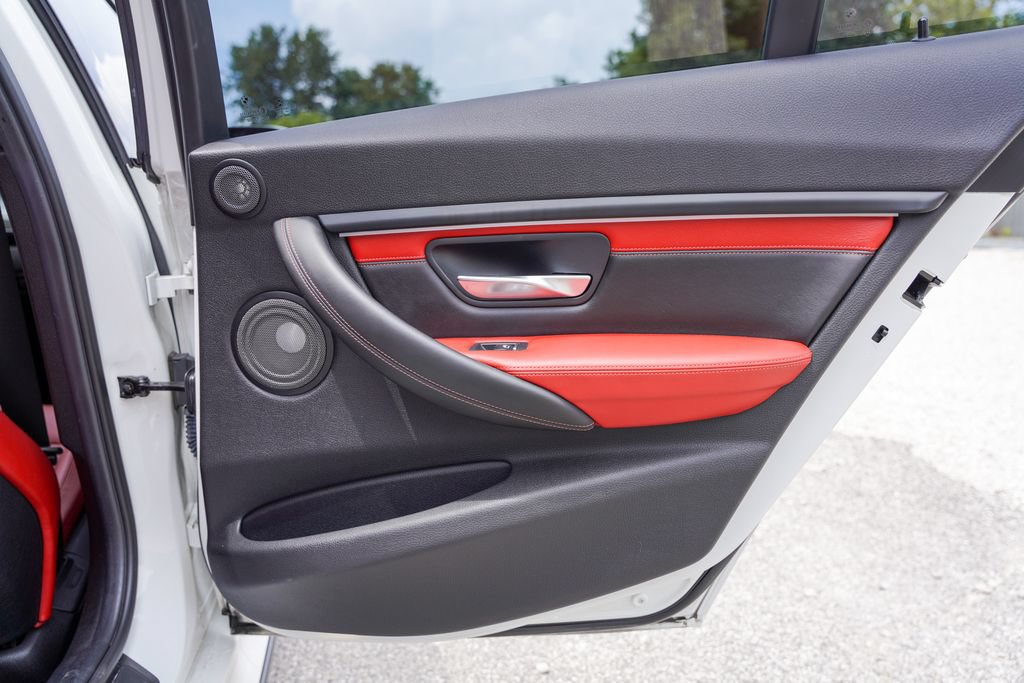 Used 2016 BMW M3 RWD image 34