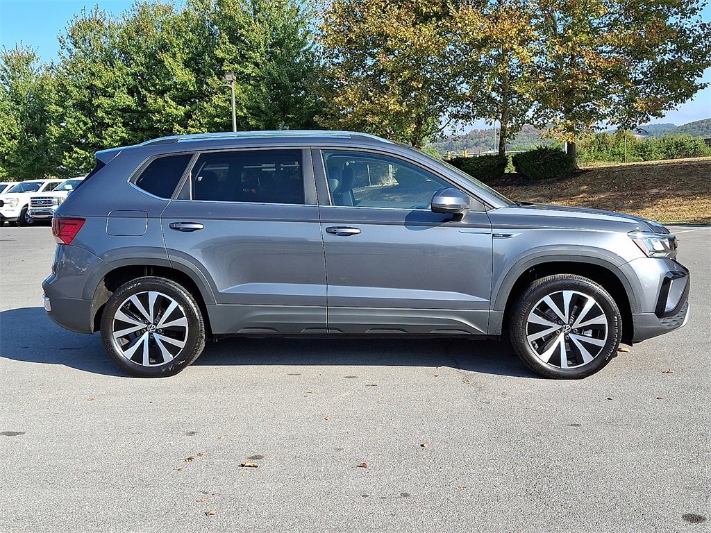 Used 2022 Volkswagen Taos SE image 10