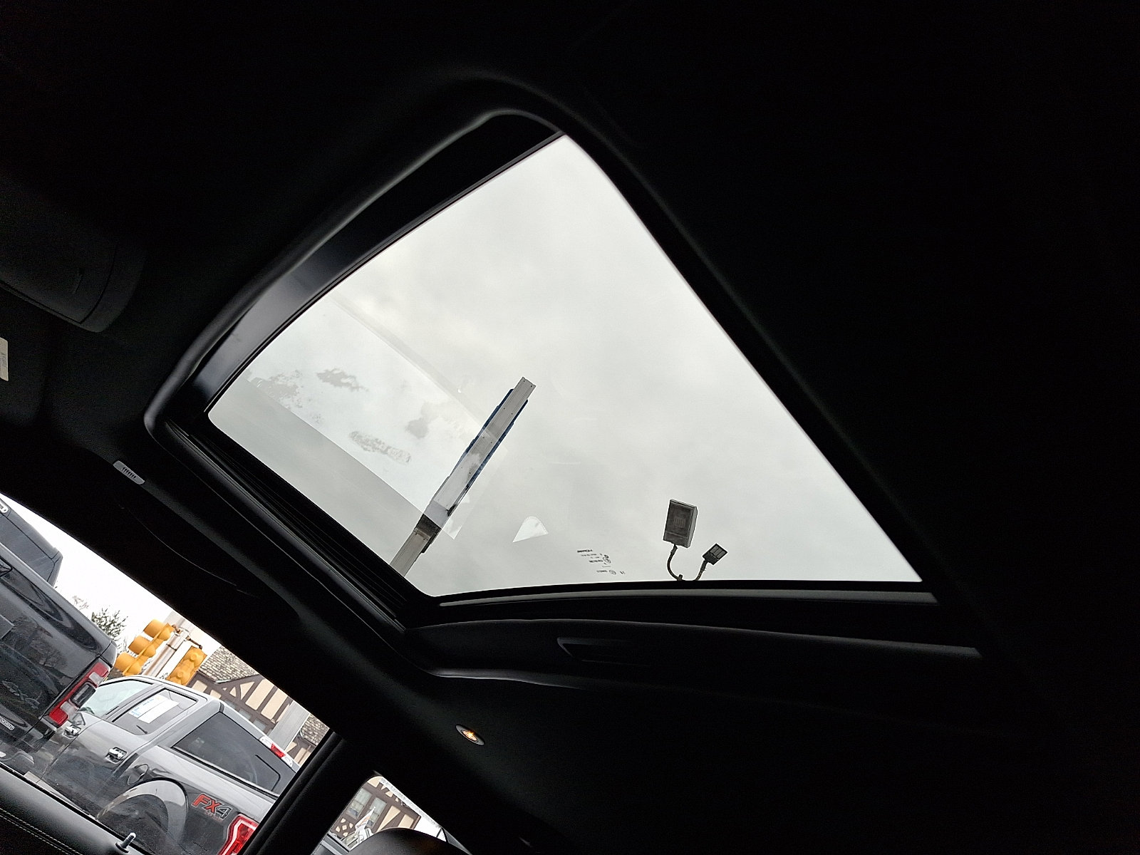 Used 2022 Dodge Challenger SRT Hellcat Redeye image 15