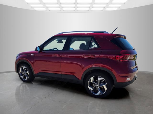 Used 2025 Hyundai Venue SEL FWD image 10