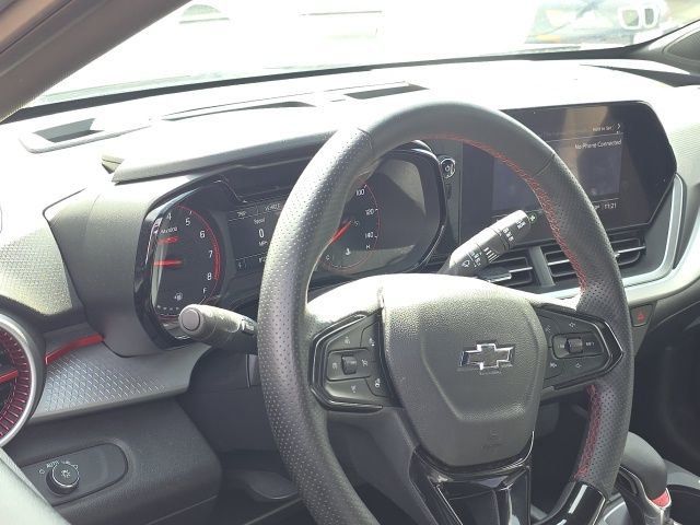 Certified 2024 Chevrolet Trax RS w/ Driver Confidence Package image 9