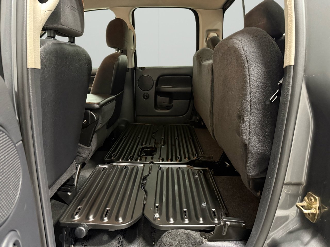 Used 2004 Dodge Ram 3500 Truck SLT w/ Trailer Tow Group image 29