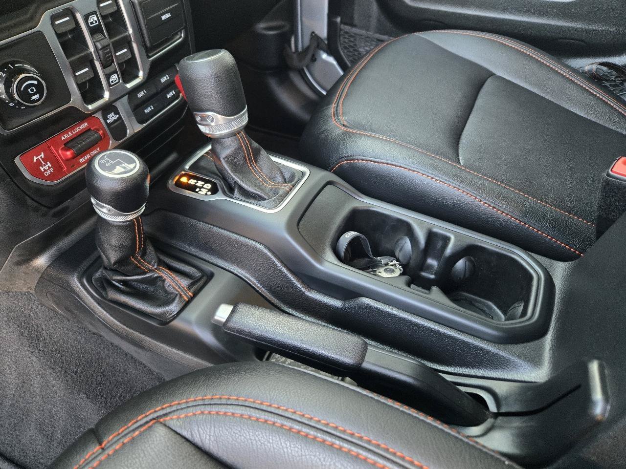 Used 2021 Jeep Gladiator Mojave AWD/4WD image 32