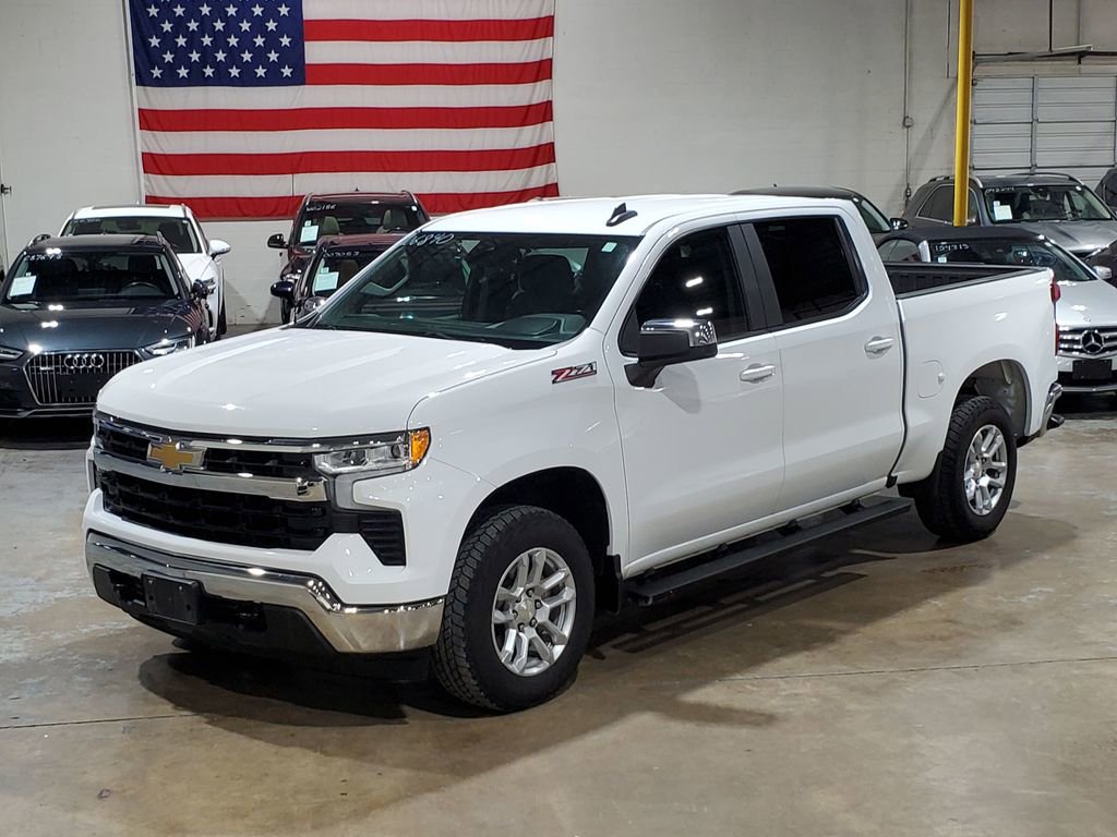 Used 2023 Chevrolet Silverado 1500 LT w/ Z71 Off-Road Package AWD/4WD image 40