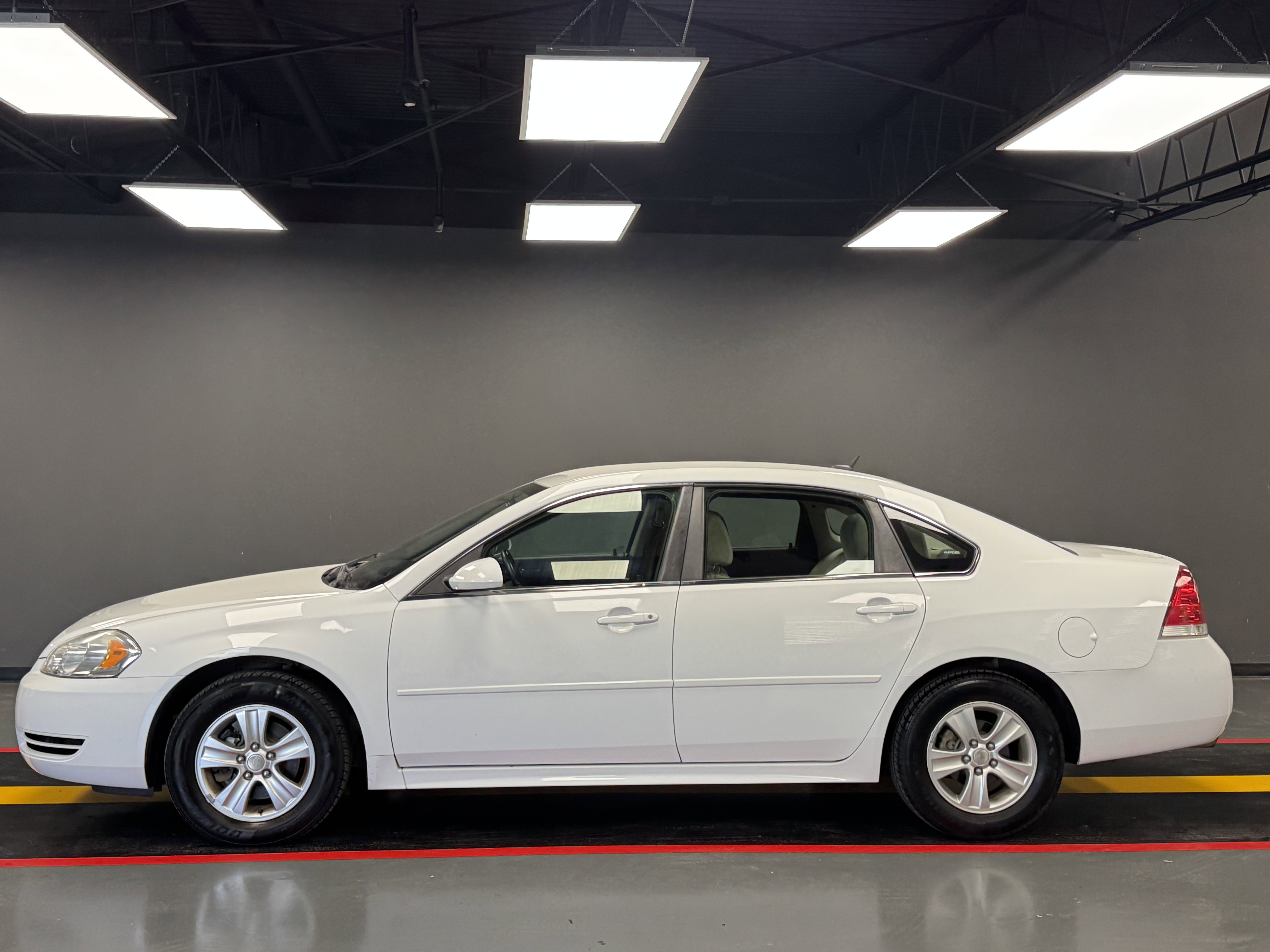 Used 2014 Chevrolet Impala Limited LS FWD image 3