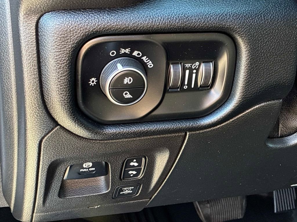 Used 2022 RAM 1500 Laramie AWD/4WD image 25