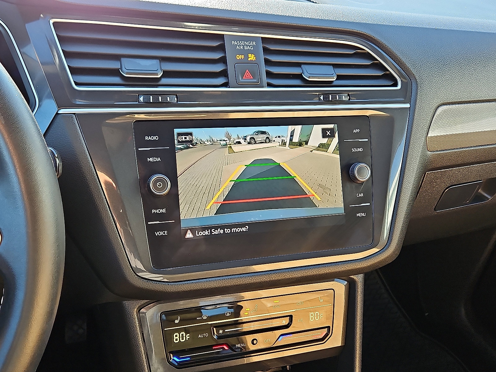 Certified 2024 Volkswagen Tiguan SE image 16