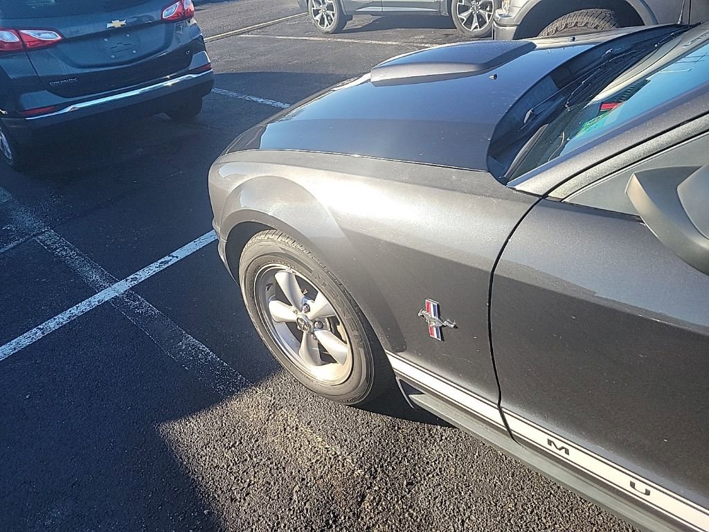 Used 2007 Ford Mustang Premium image 15