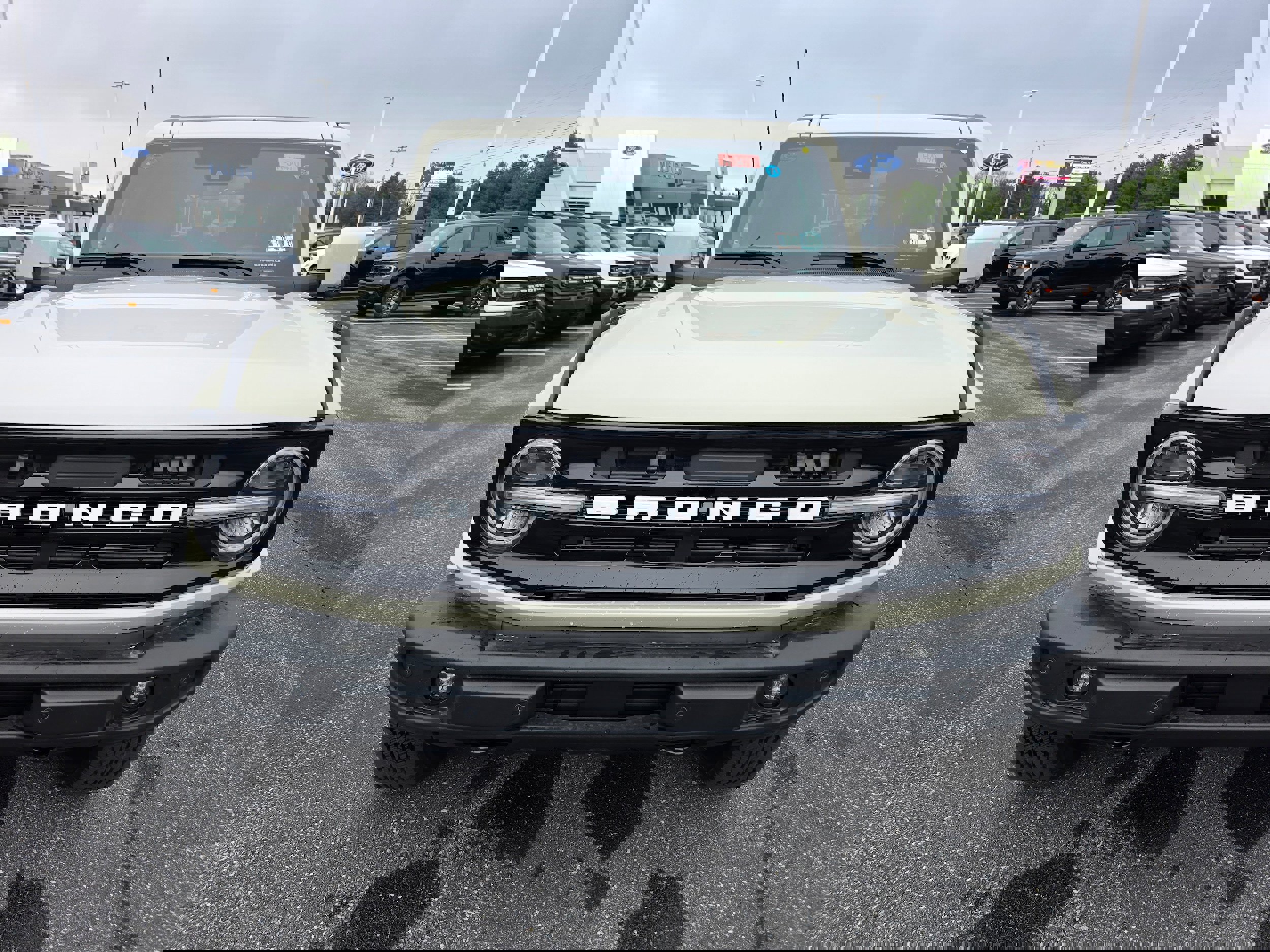 New 2026 Ford Bronco Outer Banks image 8