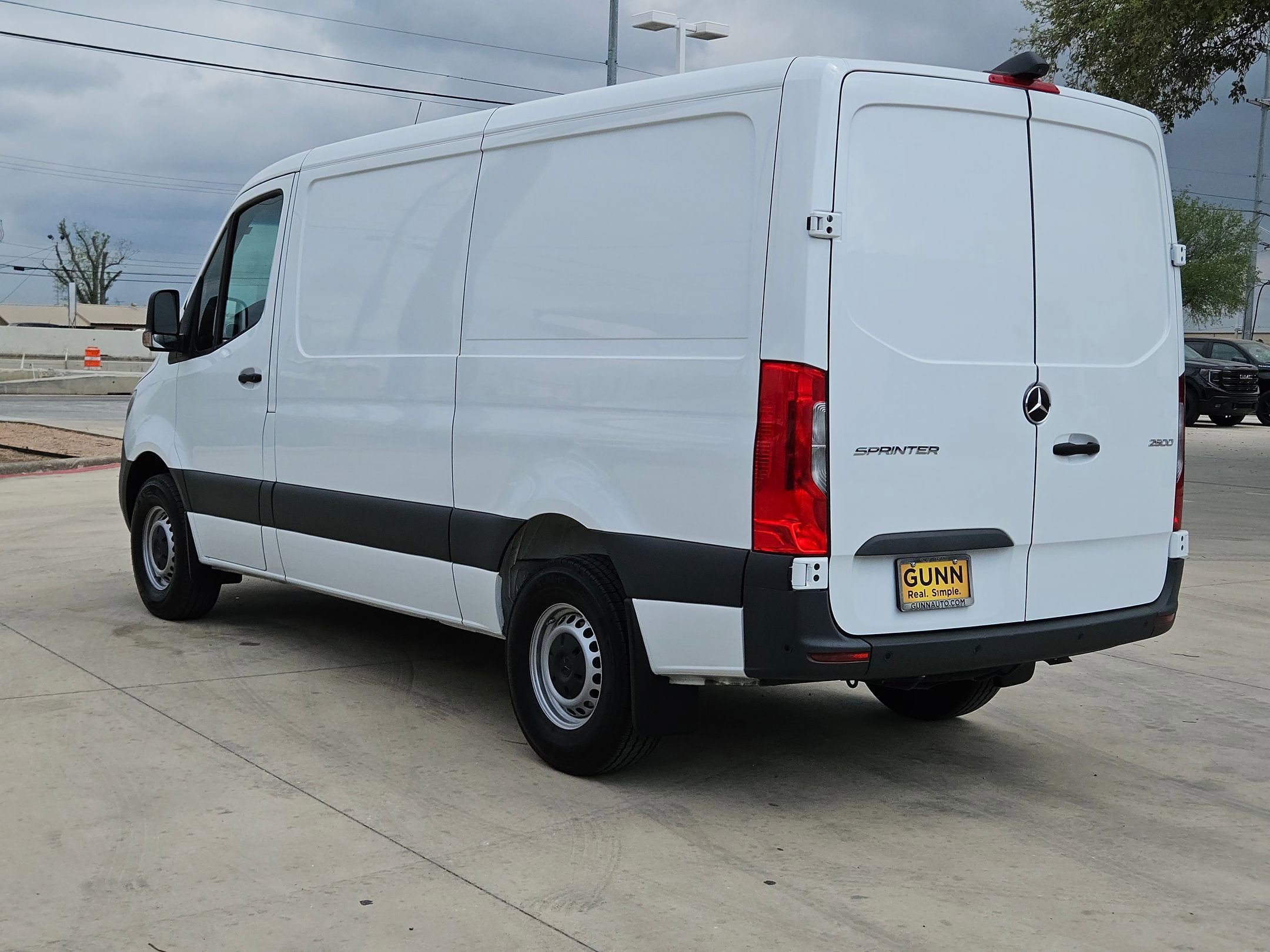 Used 2025 Mercedes-Benz Sprinter 2500 image 5