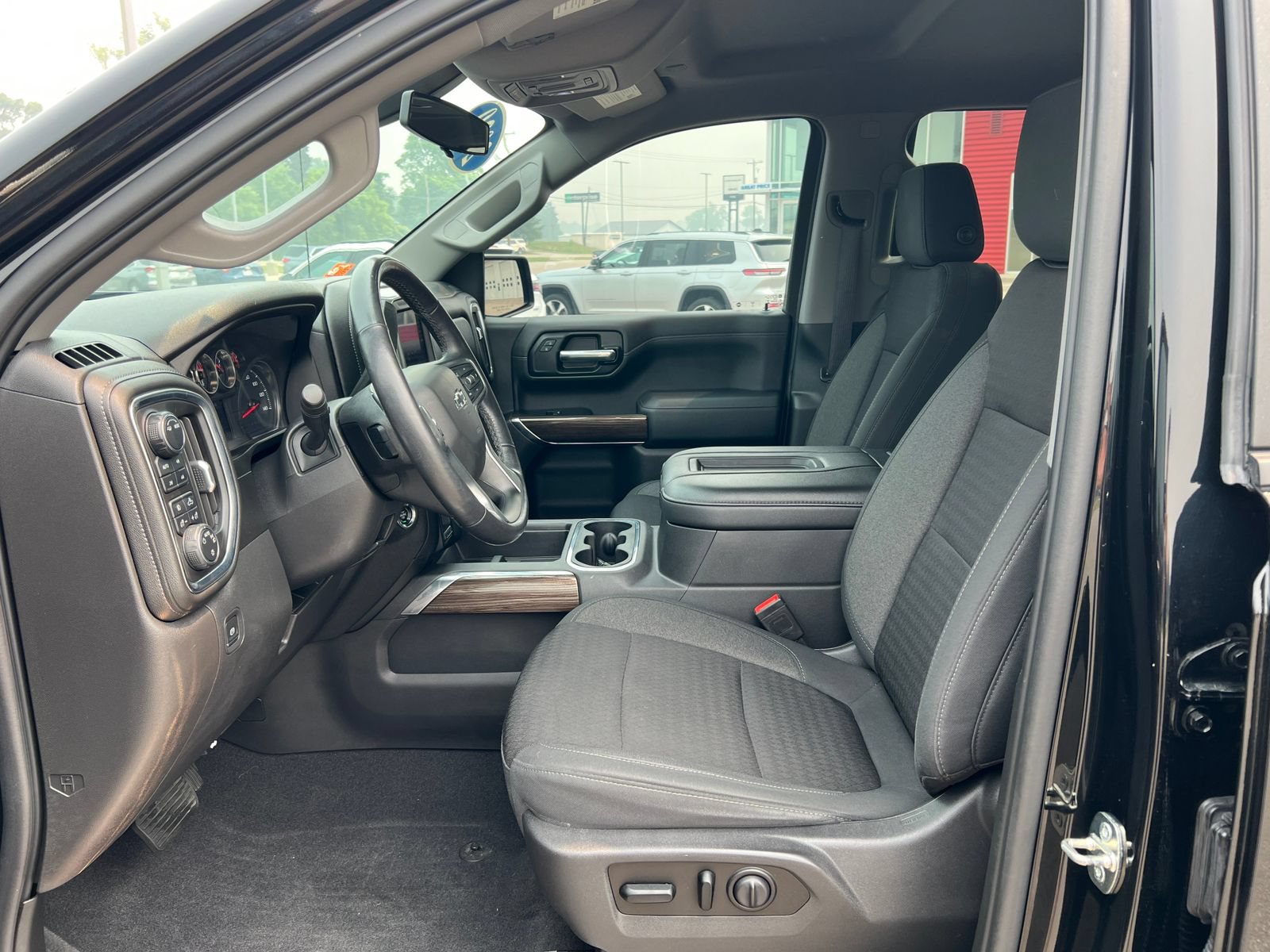 Certified 2020 Chevrolet Silverado 1500 RST w/ All-Star Edition AWD/4WD image 5