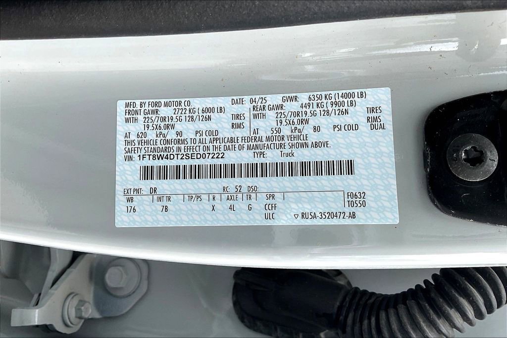 Used 2025 Ford F450 Platinum image 34