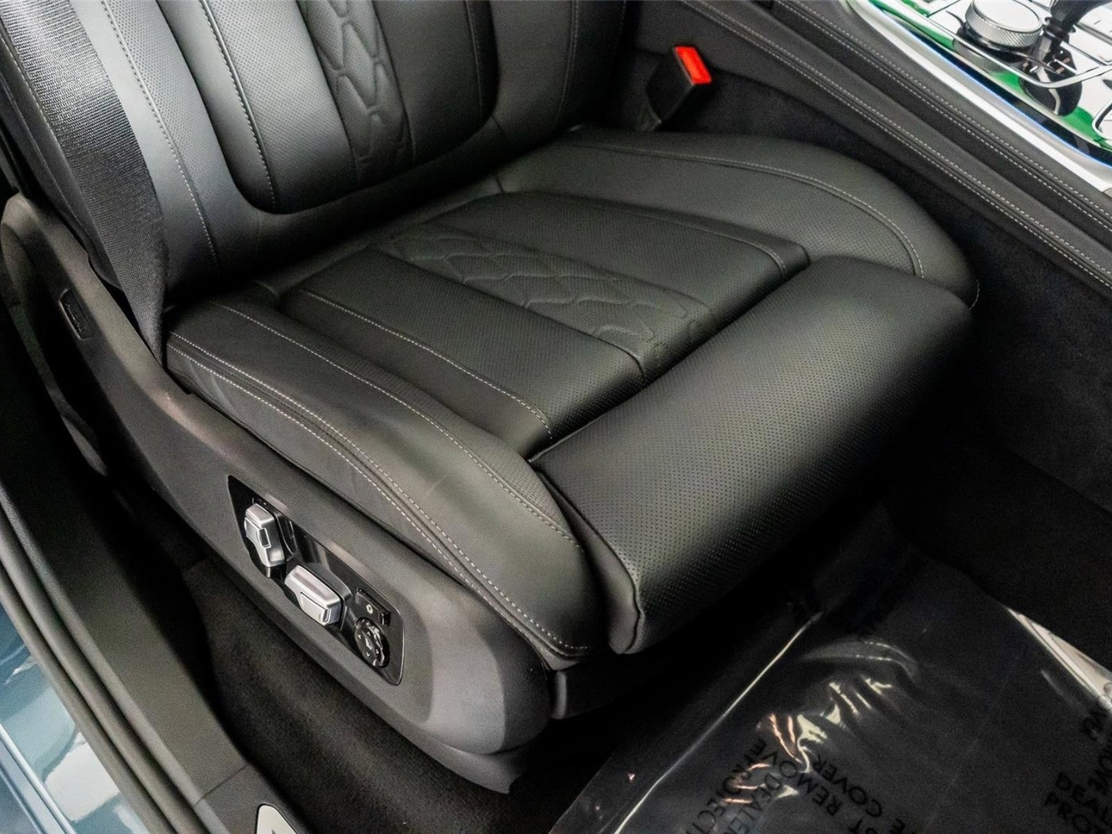 Used 2025 BMW ALPINA XB7 AWD/4WD image 31