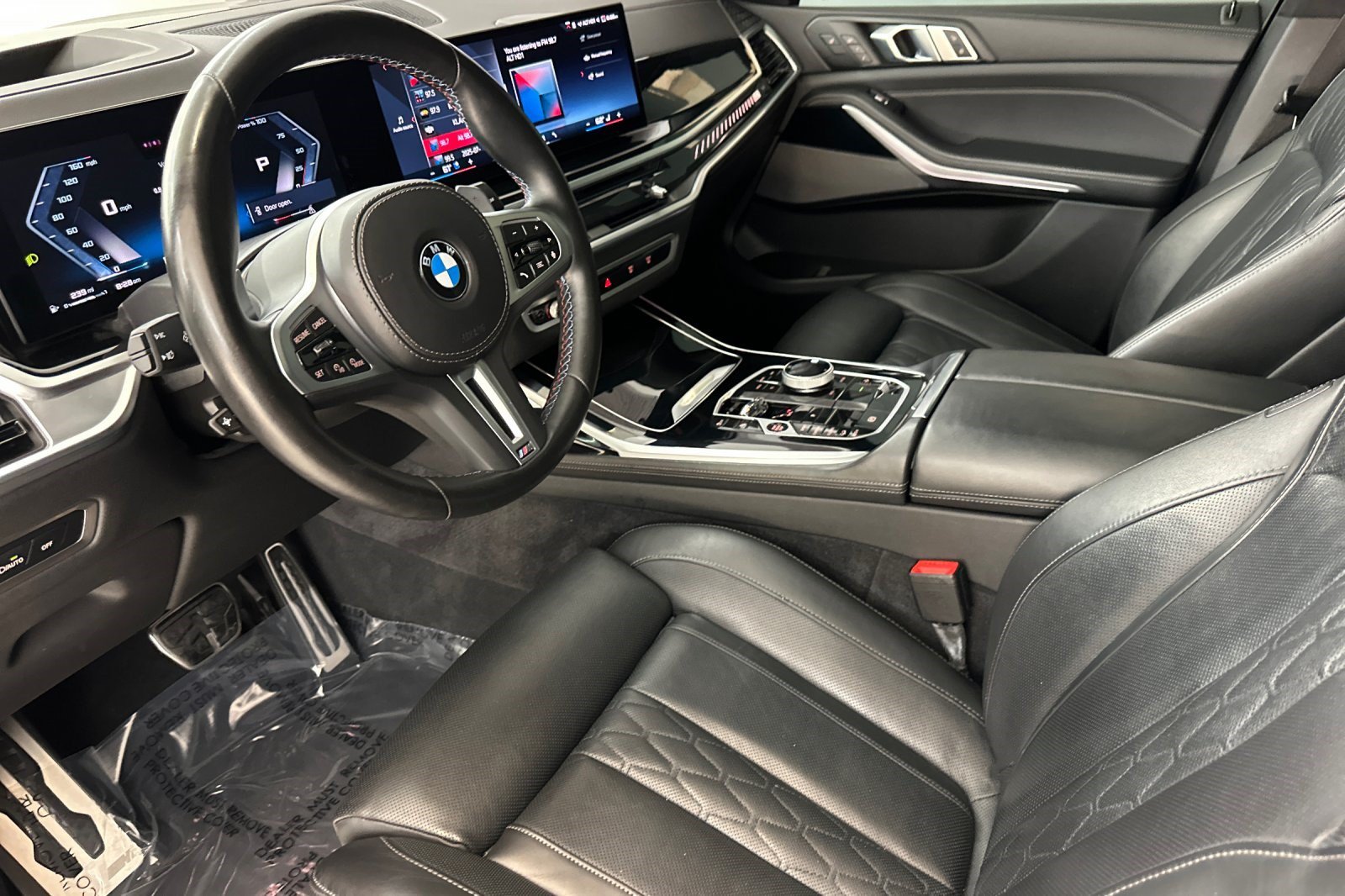 Certified 2025 BMW X7 M60i AWD/4WD image 4