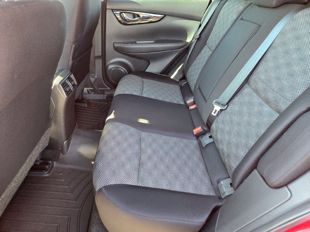 Certified 2022 Nissan Rogue Sport SV AWD/4WD image 13