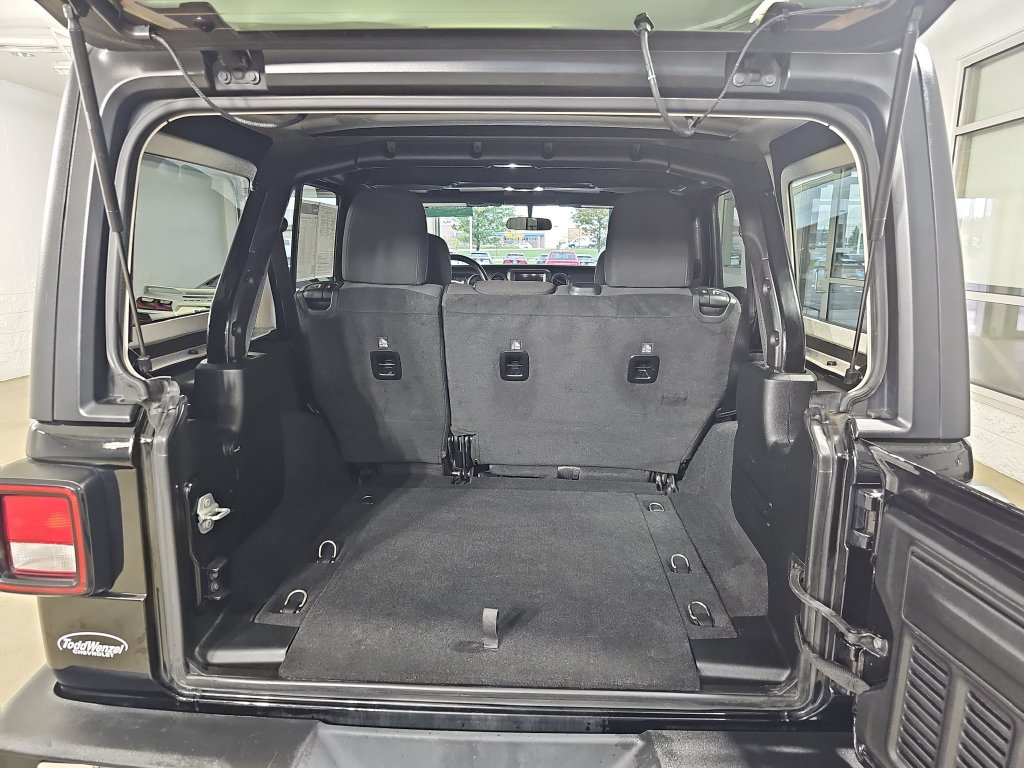 Used 2022 Jeep Wrangler Unlimited Sport AWD/4WD image 15