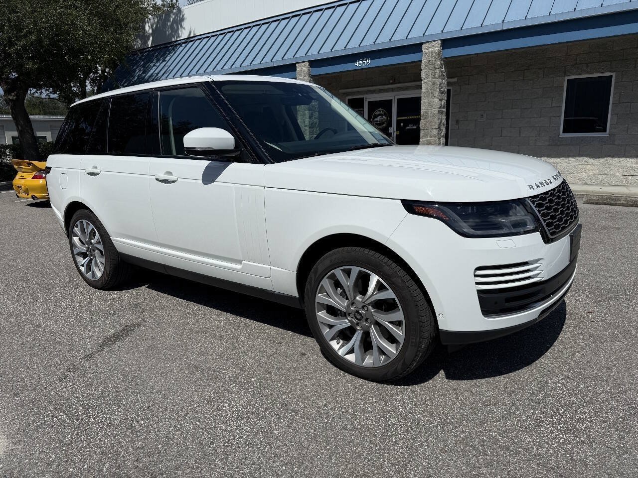 Used 2018 Land Rover Range Rover Supercharged AWD/4WD image 10