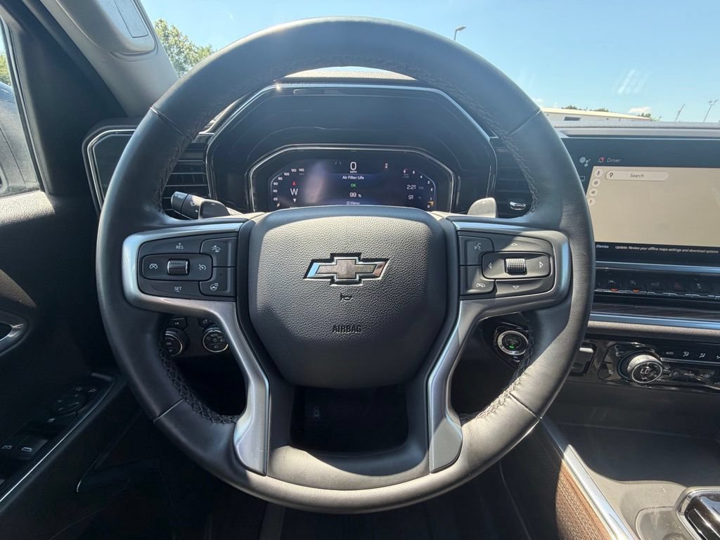 Used 2024 Chevrolet Silverado 1500 RST w/ Redline Edition AWD/4WD image 9