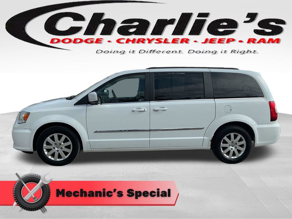 Used 2015 Chrysler Town & Country Touring FWD 360° Tour