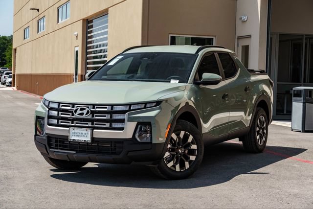 New 2026 Hyundai Santa Cruz SEL FWD image 2
