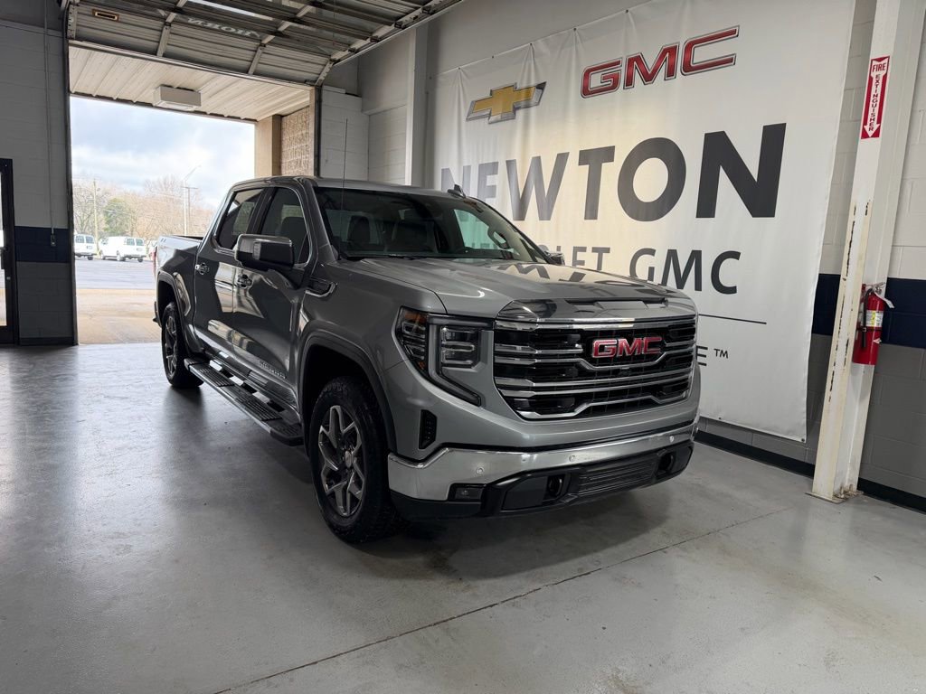Used 2026 GMC Sierra 1500 SLT image 2