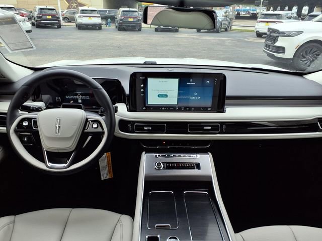 New 2026 Lincoln Aviator AWD image 11