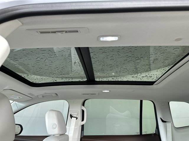 New 2026 Buick Enclave Avenir w/ Super Cruise Package FWD image 20