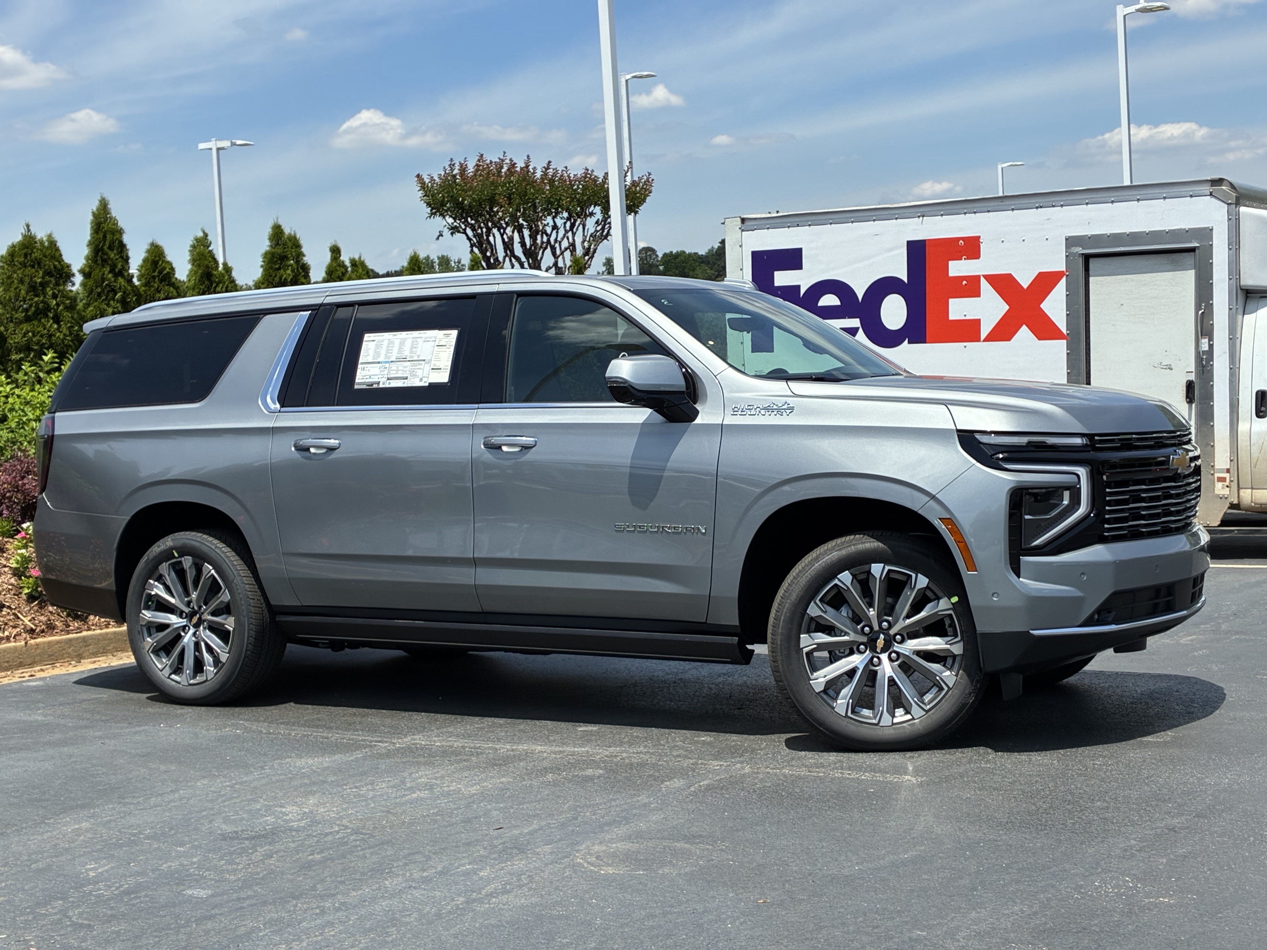 Used 2026 Chevrolet Suburban High Country RWD image 3