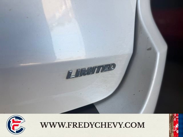 Used 2019 Toyota Sienna Limited Premium w/ Carpet Mat Package FWD image 24