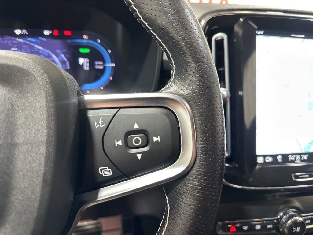 Used 2021 Volvo XC40 P8 Recharge image 30