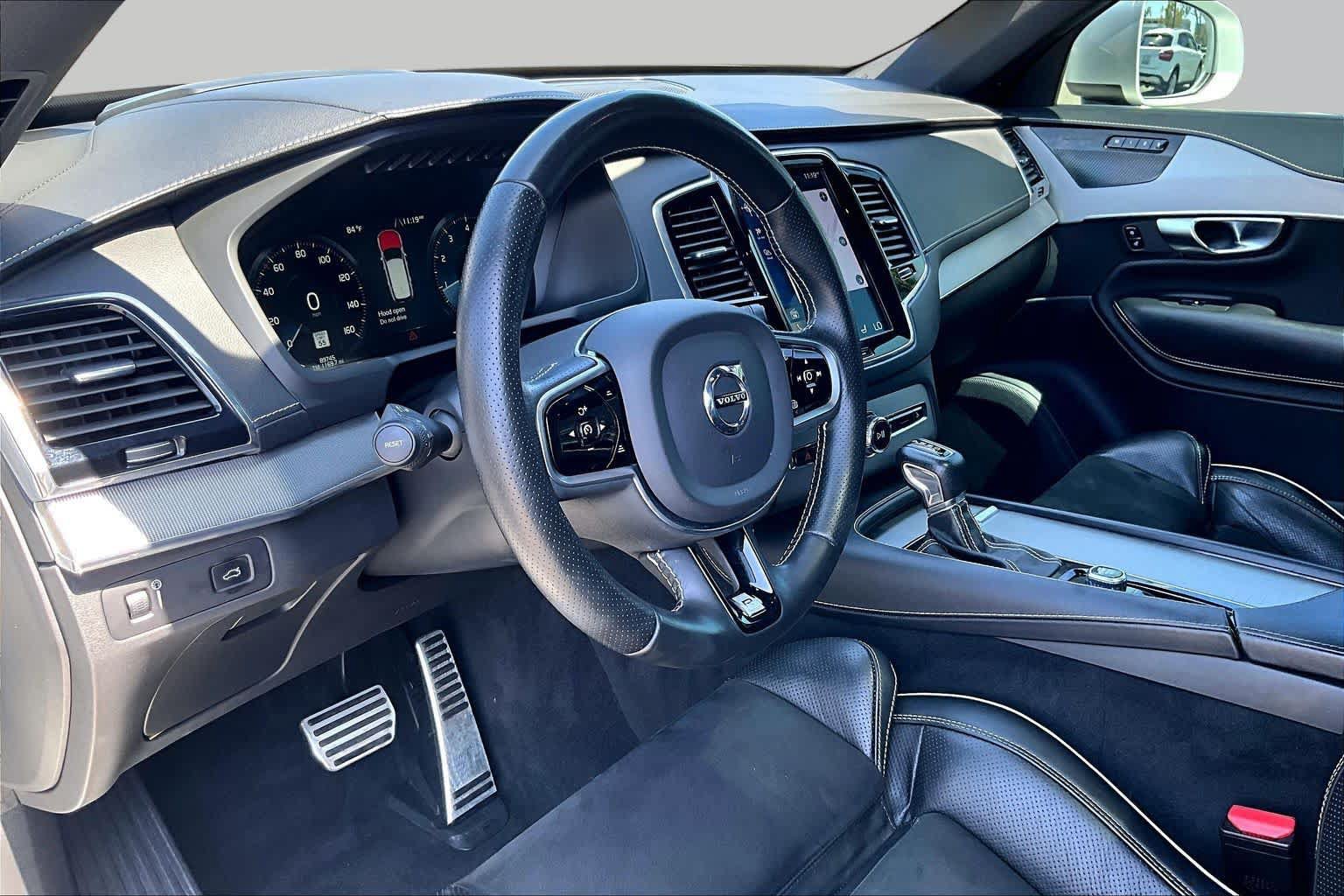 Used 2019 Volvo XC90 T6 R-Design w/ Advanced Package AWD/4WD image 16