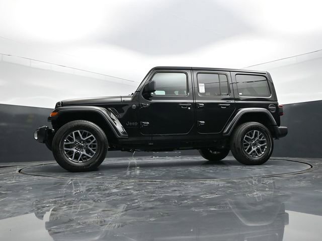 Used 2025 Jeep Wrangler Sahara image 50