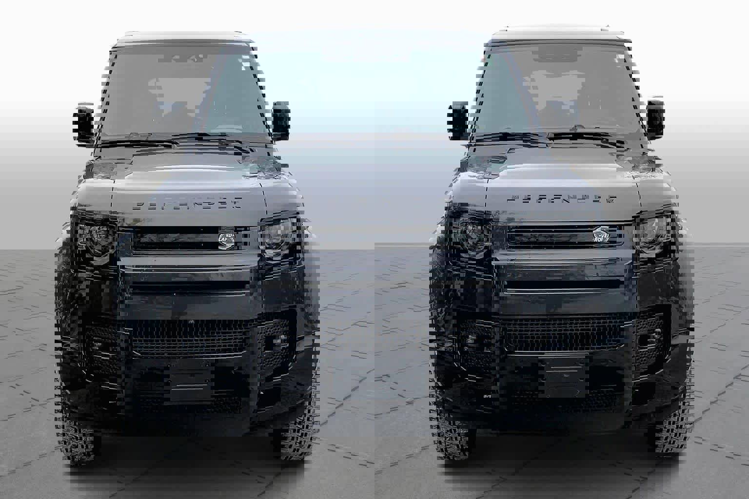 Used 2025 Land Rover Defender 130 V8 image 4