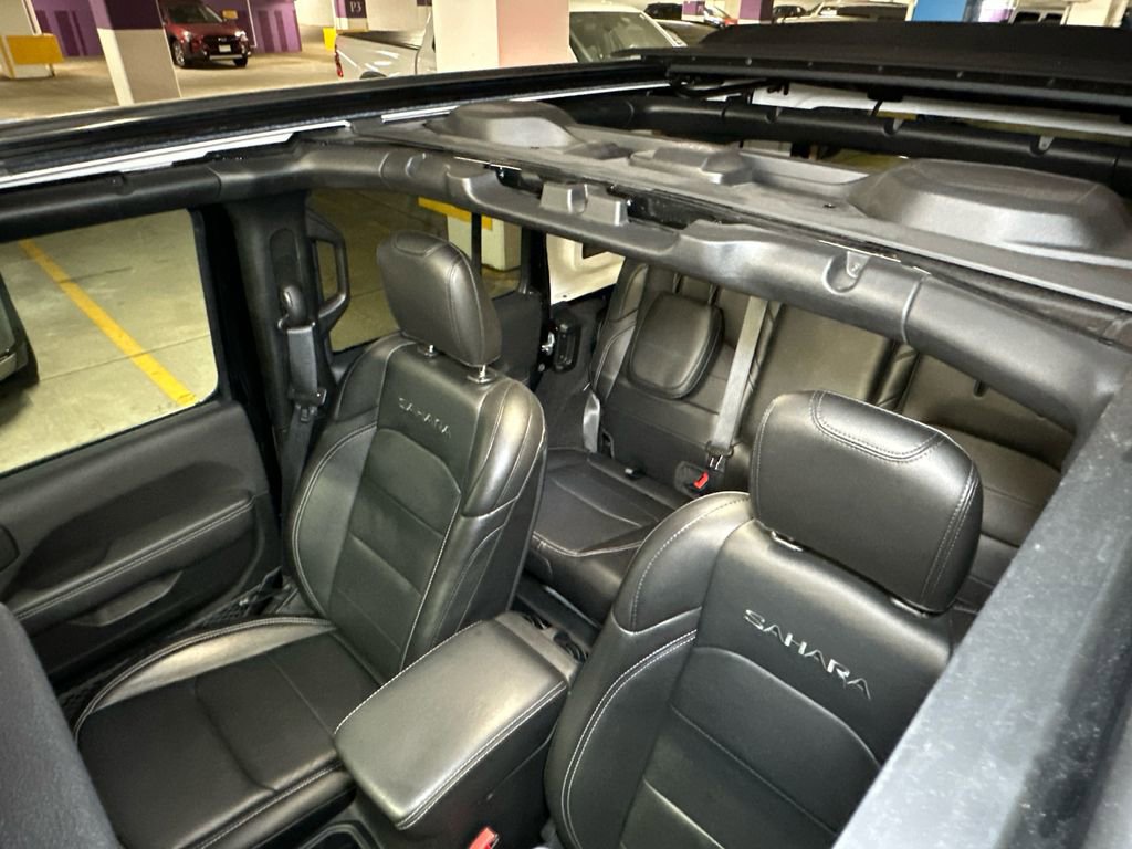 Used 2023 Jeep Wrangler Unlimited Sahara w/ Cold Weather Group AWD/4WD image 31