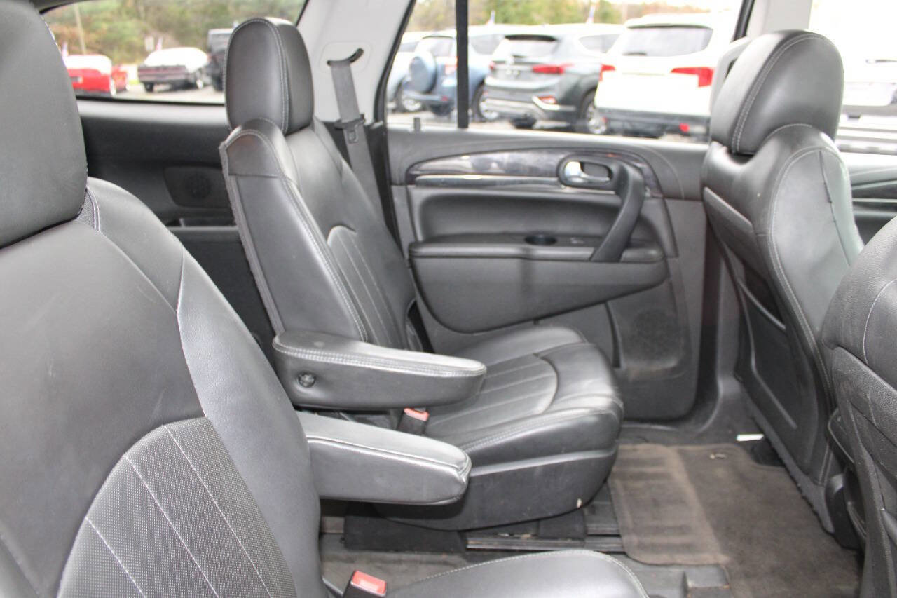 Used 2017 Buick Enclave Leather w/ Enclave Sport Touring Edition image 18