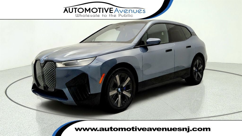 Used 2024 BMW iX xDrive50 w/ Premium Package AWD/4WD image 1