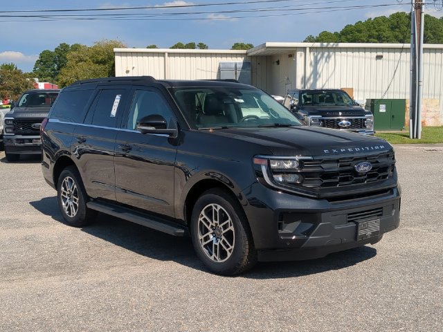 New 2025 Ford Expedition Active AWD/4WD image 15