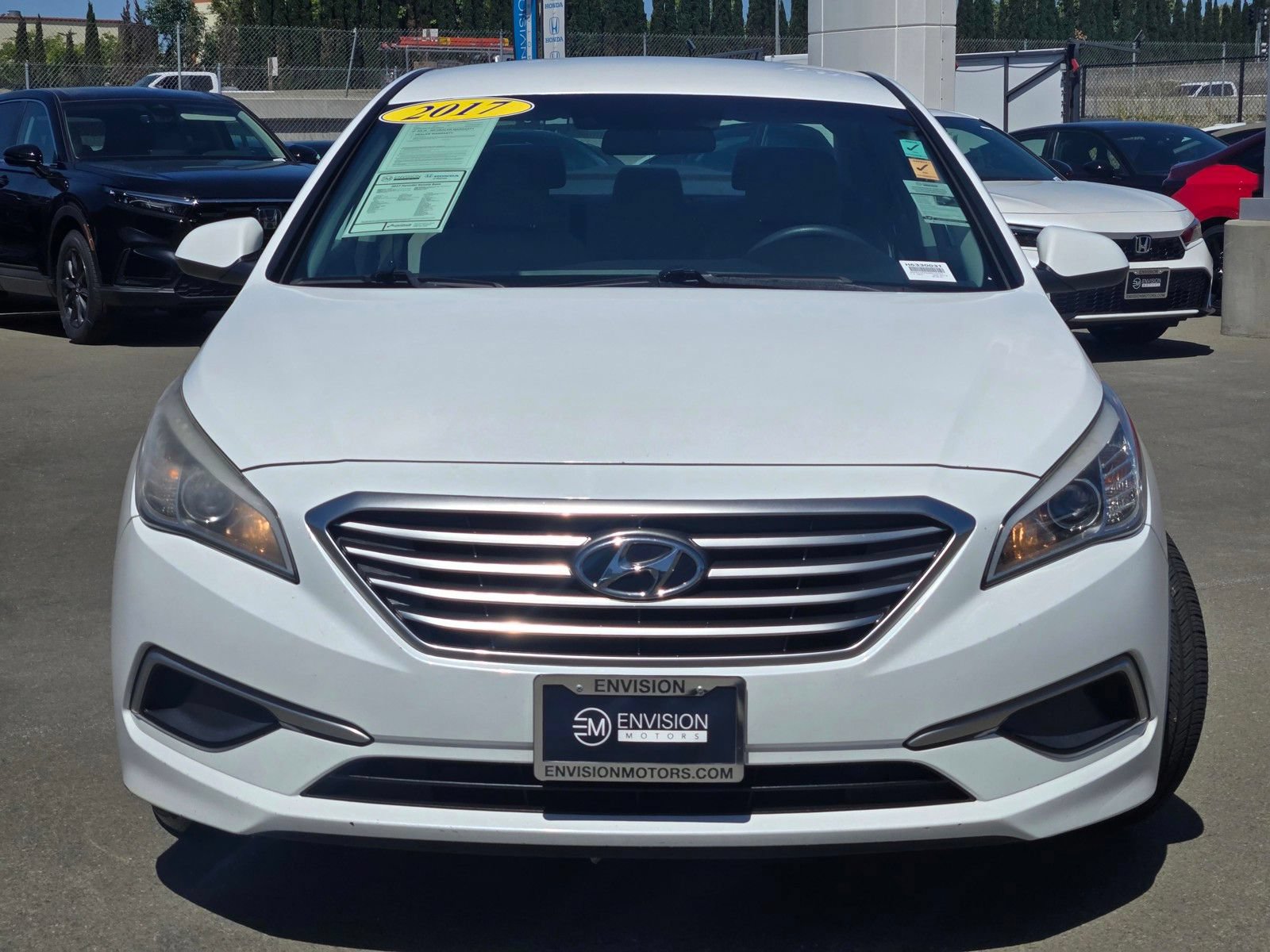 Used 2017 Hyundai Sonata SE FWD image 2