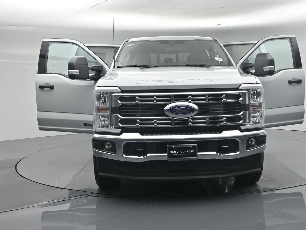 New 2026 Ford F250 XLT w/ FX4 Off-Road Package AWD/4WD image 30