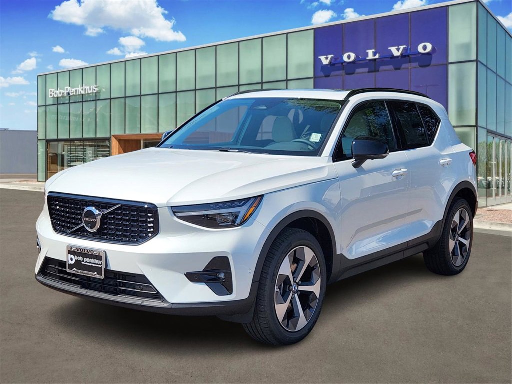 New 2026 Volvo XC40 B5 Plus w/ Protection Package Premier image 25