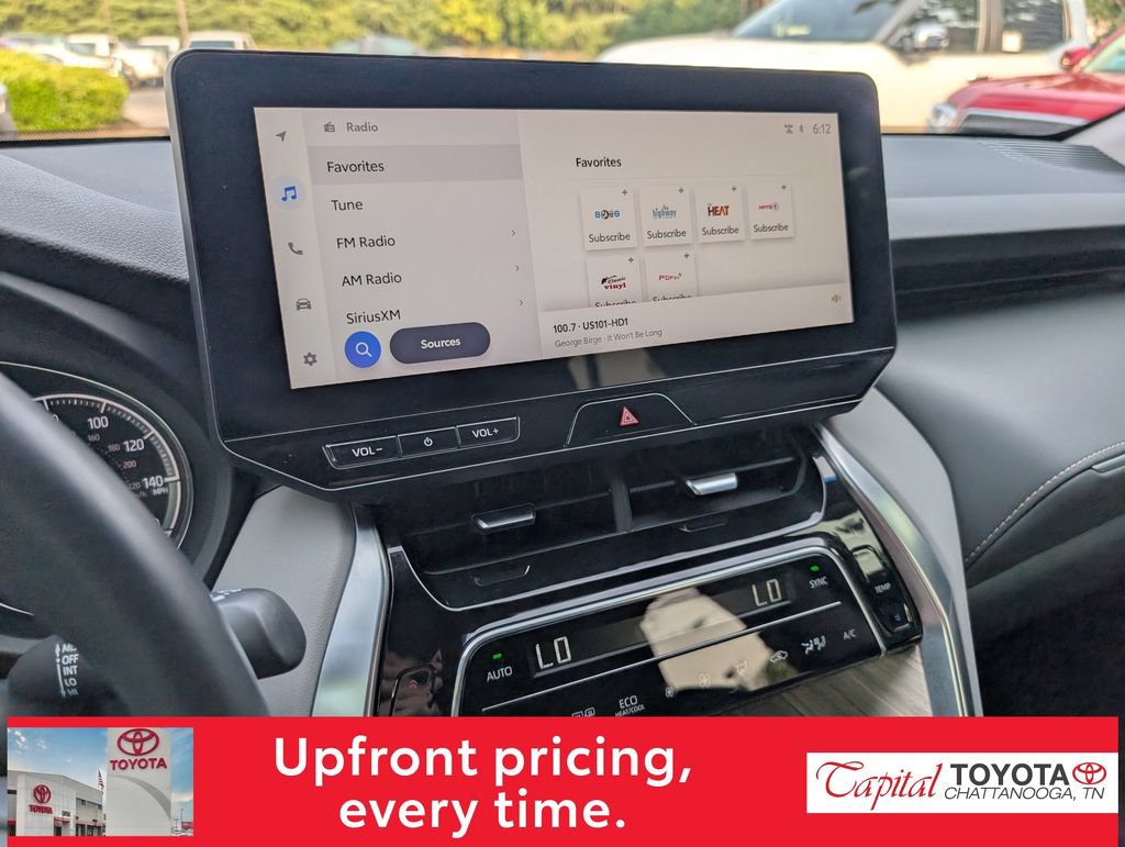 Used 2024 Toyota Venza XLE AWD/4WD image 22