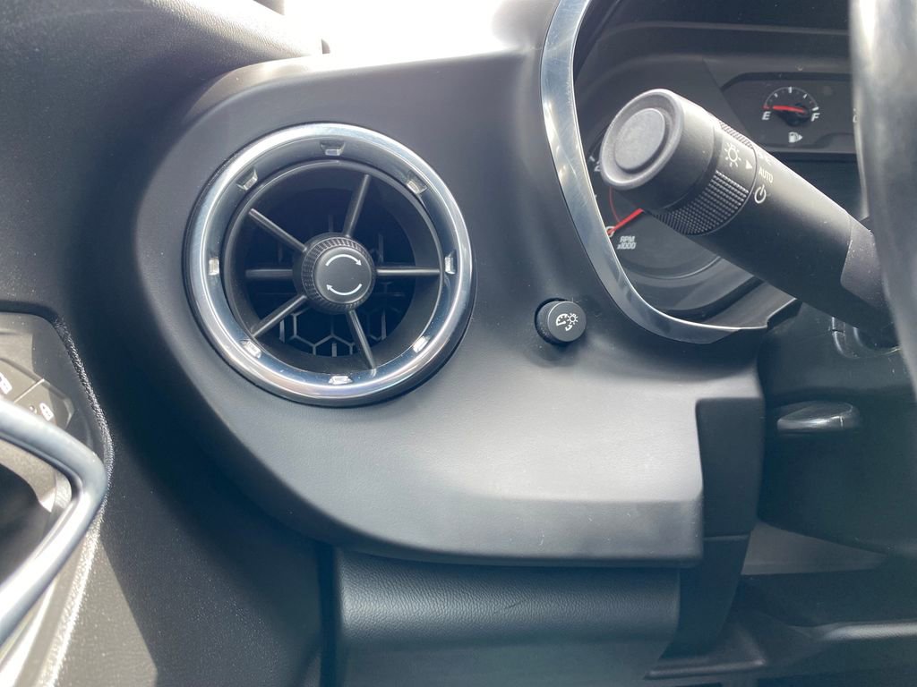 Used 2020 Chevrolet Camaro LT image 25