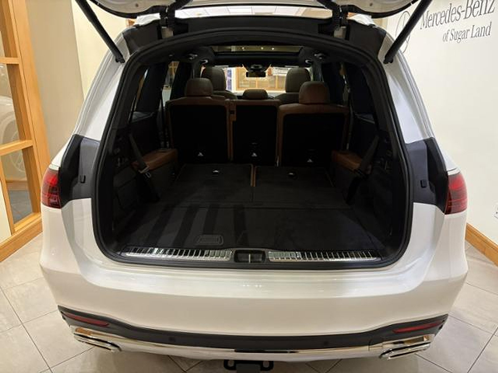 New 2026 Mercedes-Benz GLS 450 4MATIC image 29