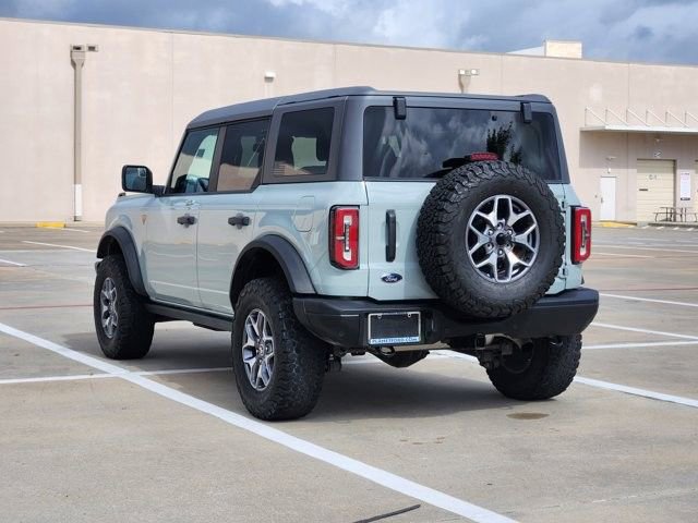 Used 2023 Ford Bronco Badlands image 7